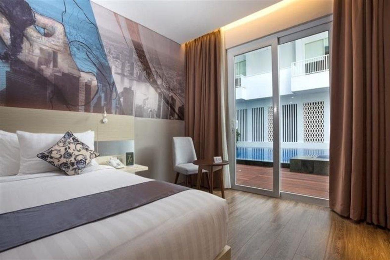 Horison Hotel Ultima Timika Exteriör bild
